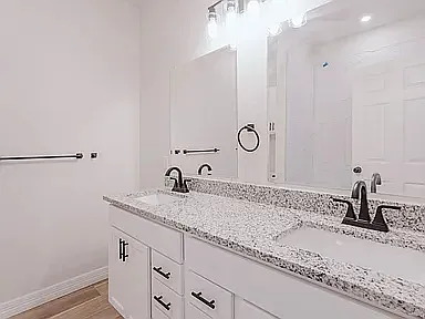 701 Lisa Ln — Photo 14
