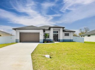 18 NE 11th Lane Cpe, Coral, FL 33909