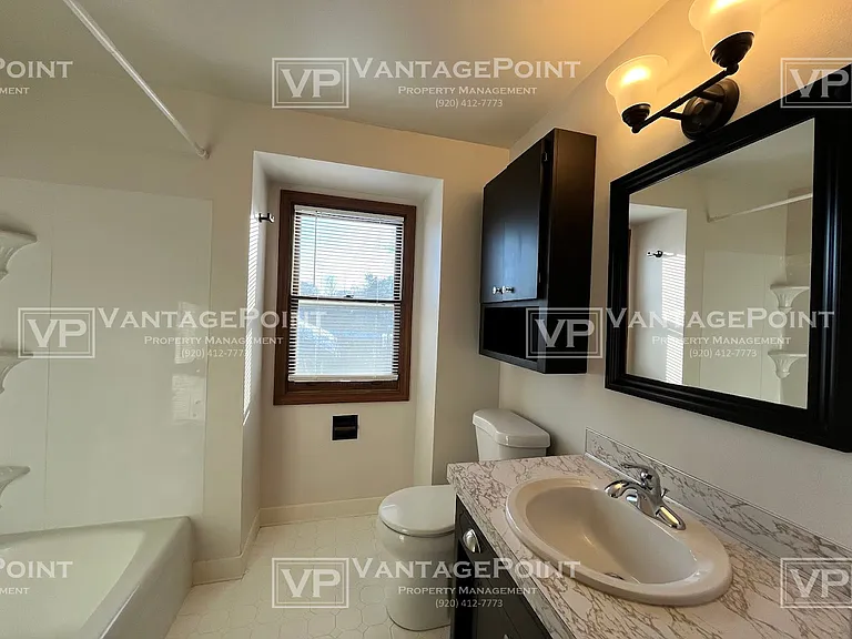 471 Taft St — Photo 5