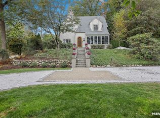 453 Island Rd, Ramsey, NJ 07446