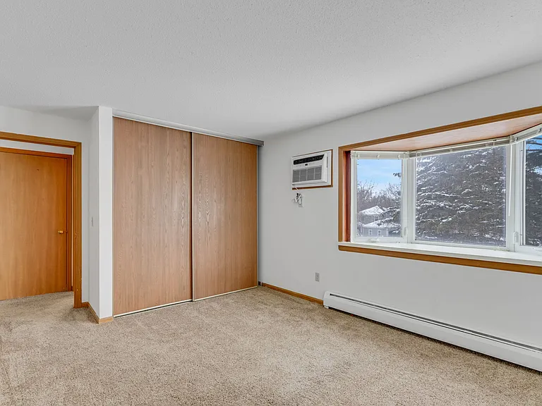 Applewoods Apartments — Photo 13