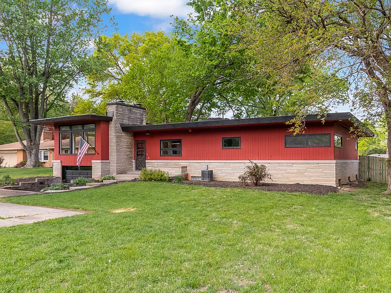 3544 Tulip Dr — Photo 4