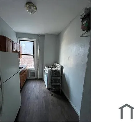 1010 E Tremont Ave — Photo 2
