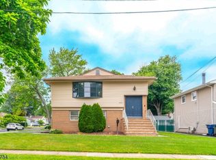 1570 Franklin St, Clark, NJ 07066