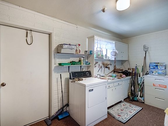 3rd image of 6537 E Ellis St