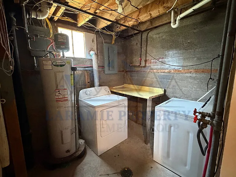 918 E Gibbon St — Photo 17