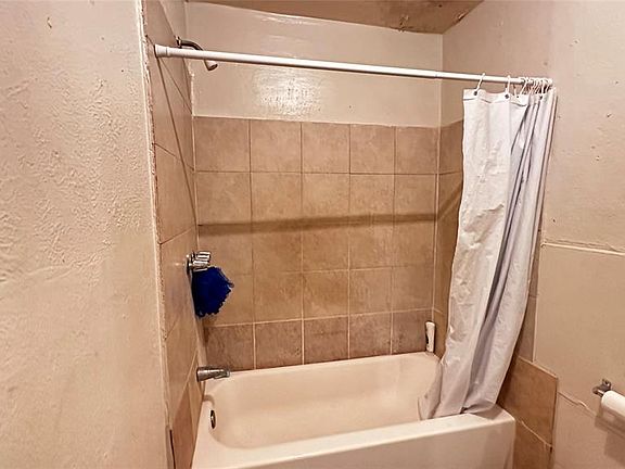 5th image of 7501-1 Hillsboro St