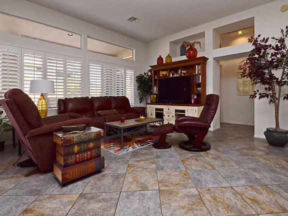 4th image of 951 E Sedona Pl