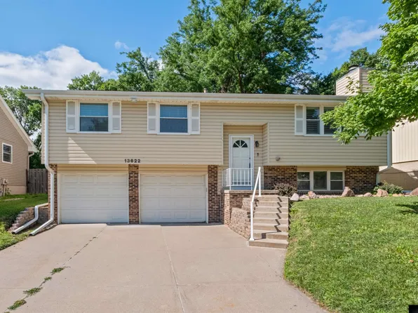 13622 Grover St, Omaha, NE 68144