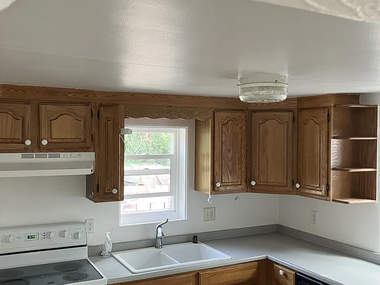 1017 Sunset Rd — Photo 4