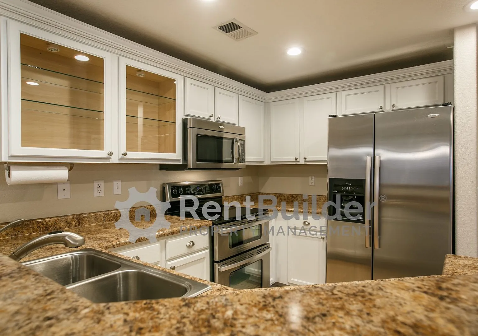 3 bed, 2.0 bath, 1250 sqft, $1,695 — Photo 3