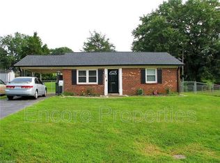 1604 Banbridge Rd, Kernersville, NC 27284