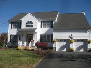 95 Lazarus Dr, Ledgewood, NJ 07852