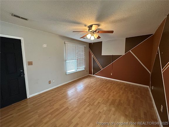 3rd image of 105 Berwick Dr