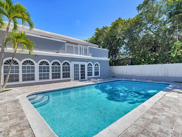 3517 N Flagler Dr — Photo 33