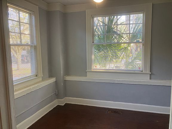 5th image of 2745 Oak St #2