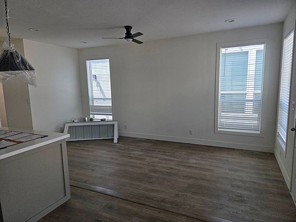 4th image of 1369 E Main St #28