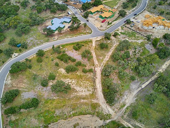 4th image of LOT 18 BLK 7 Barreal LOT 18