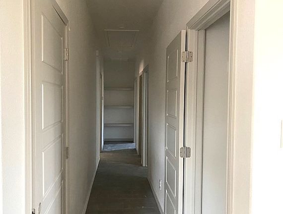 4th image of 1176 Mountain View Dr