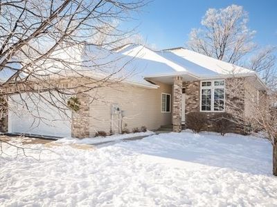 5024 W Oak Point Dr, Prior Lake, MN, 55372
