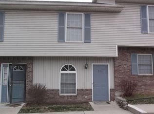 906 E Sherwood Hills Dr, Bloomington, IN 47401