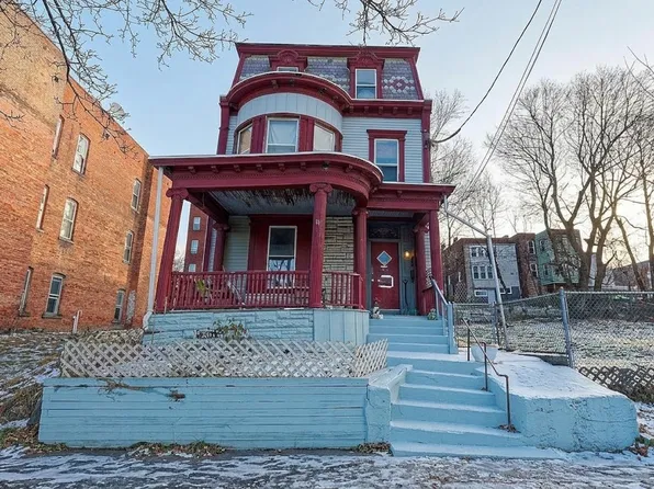 266 8th St #8, Troy, NY 12180