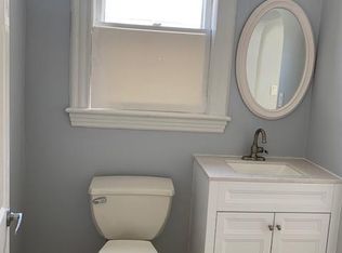 916 Paterson Ave, East Rutherford, NJ 07073