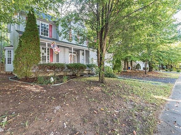 2nd image of 413 Timber Ln
