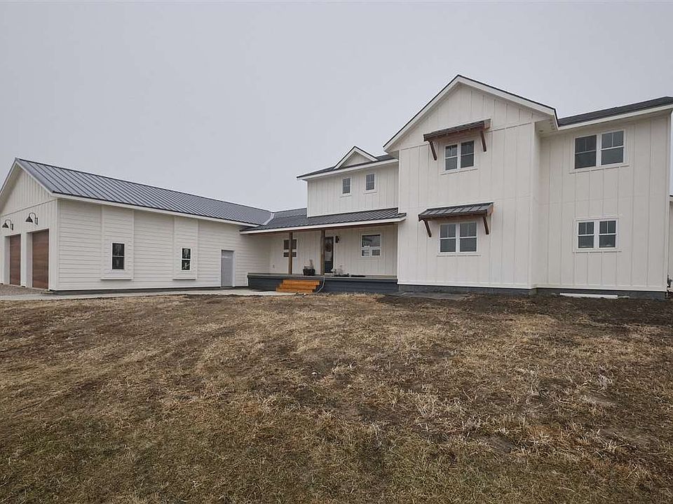 1st image of 602 38th St