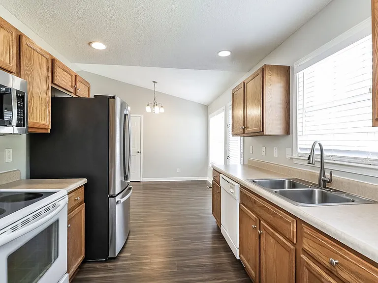 105 Birch Ct — Photo 7