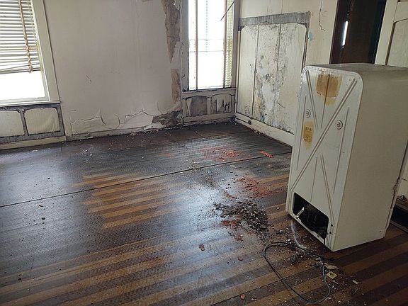 4th image of 1100 1st Ave S
