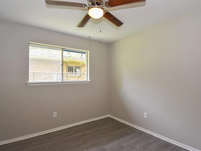11719 Murr Way — Photo 14