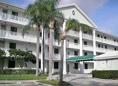 1st image of 1510 Whitehall Dr APT 305