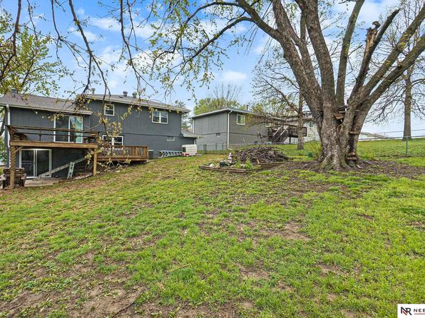 11042 X St, Omaha, NE 68137