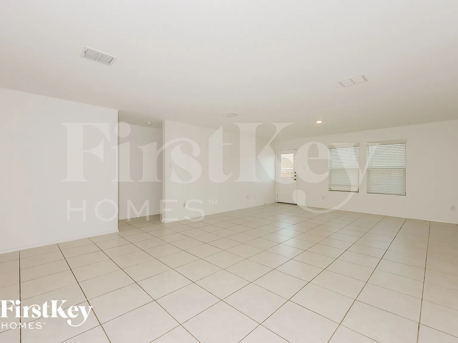 3 bed, 2.0 bath, 1603 sqft, $1,935 — Photo 2