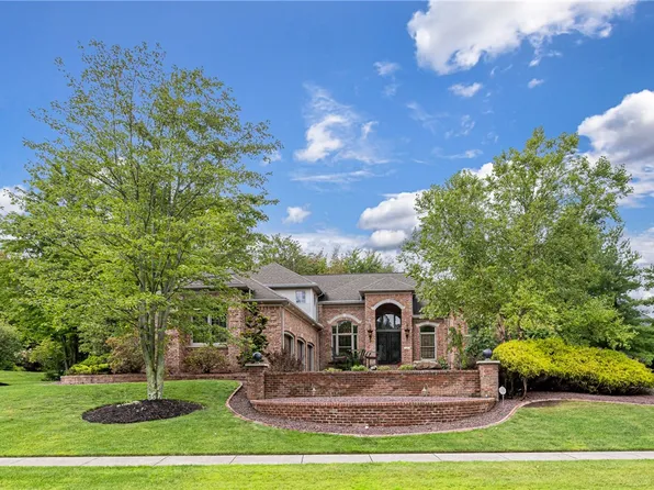 6238 Cobblestone Dr, Erie, PA 16509