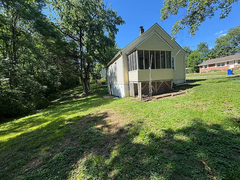 516 Wyne Dr — Photo 15