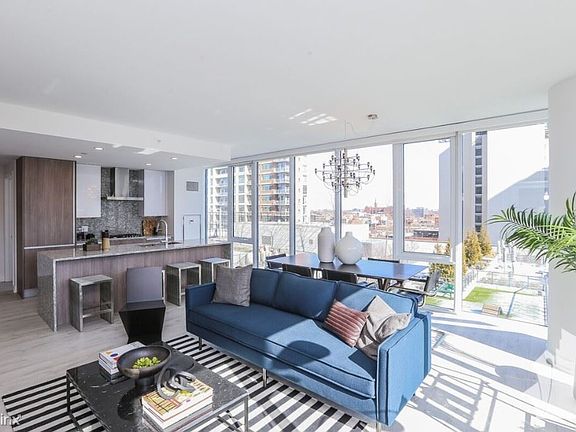 2nd image of 1145 N Wells St #479