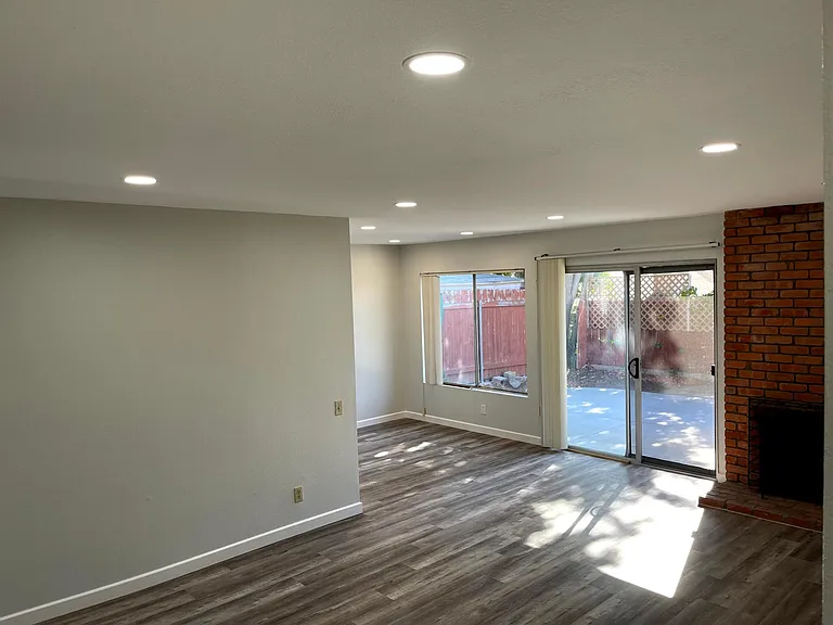 Living Room / Dining Room