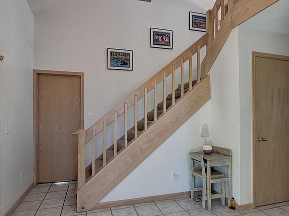 3rd image of 2561 Westbrook Dr NW