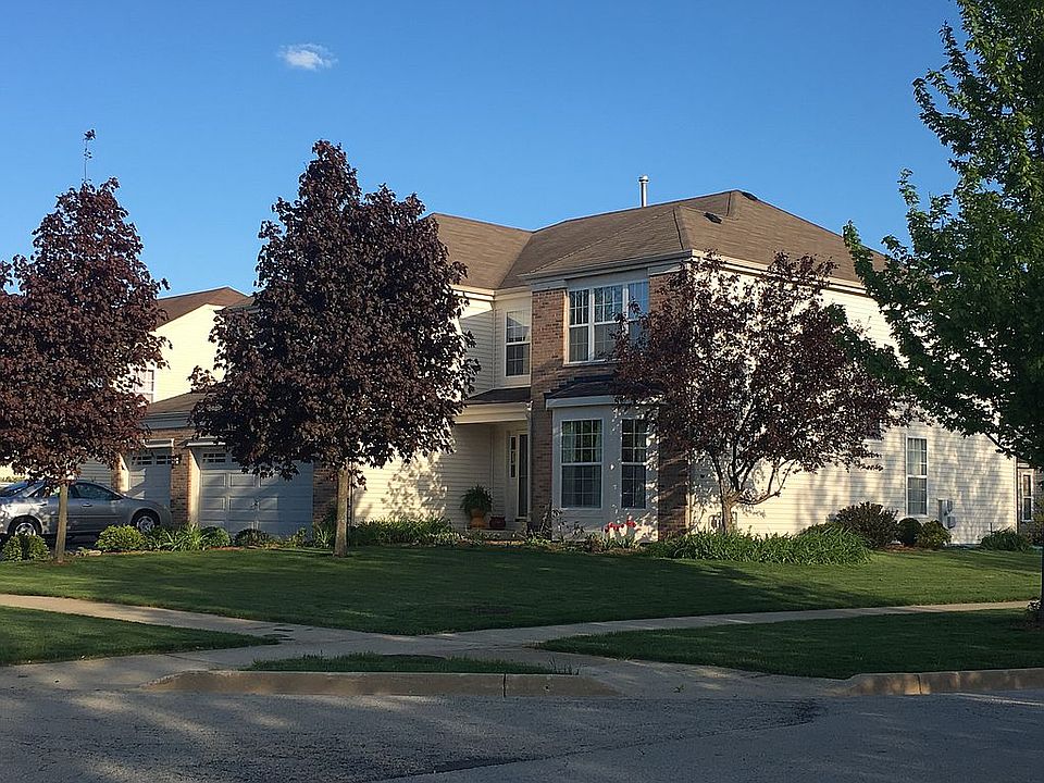 2nd image of 2598 Roseglen Way
