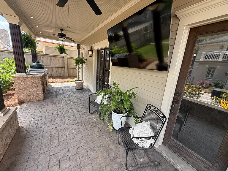 419 N Walnut St — Photo 25