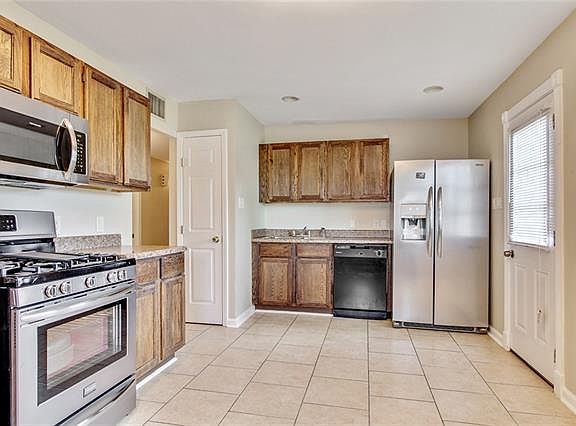 2nd image of 1903 Friedrica St