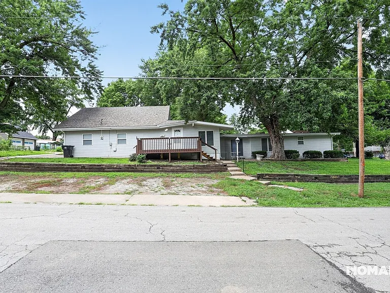 420 E Aberdeen St — Photo 31