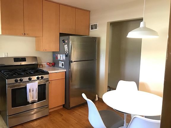3rd image of 2202 N Menomonee River Pkwy