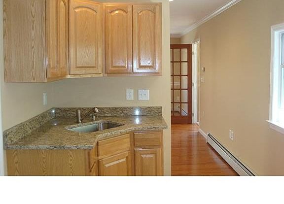 3rd image of 33 Edgewater Park #B