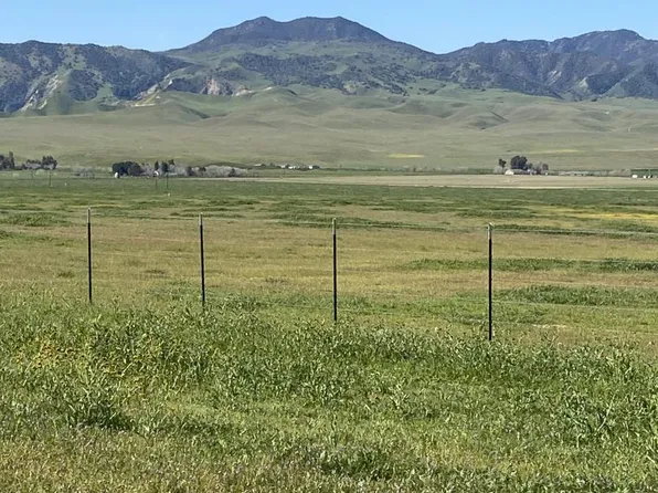 34819 Panoche Rd, Paicines, CA 95043