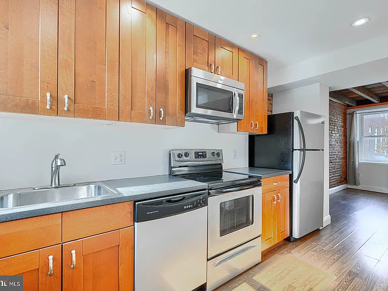 1026 Patapsco St — Photo 7