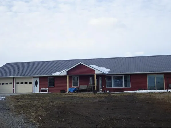2605 9th Ave E, University Park, IA 52595