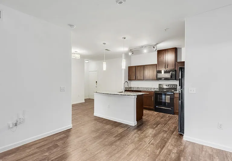 Ambrosio Apartments — Photo 24
